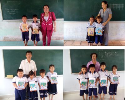 Donating 100 sets of book to elementary students in Huong Nhuong, Giong Trom, Ben Tre Province